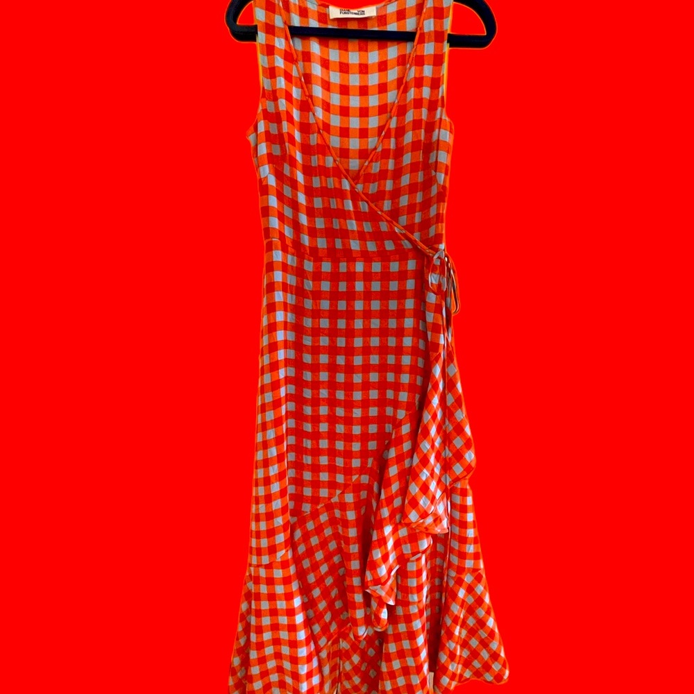 FABULOUS Diane von Furstenberg size 6/8 medium